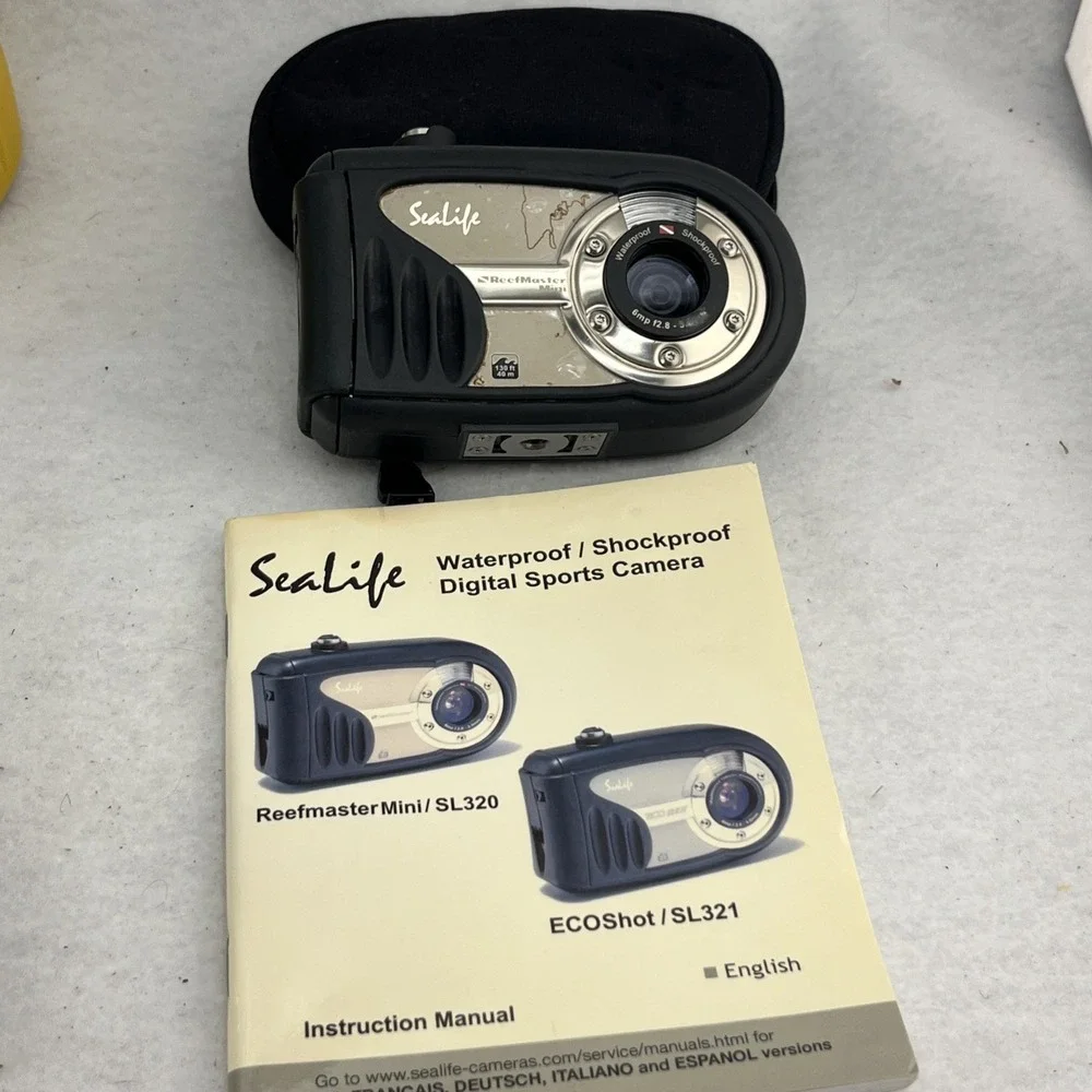 SeaLife Underwater Digital Camera Reefmaster Mini SL320 + Strobe, Flash, Case